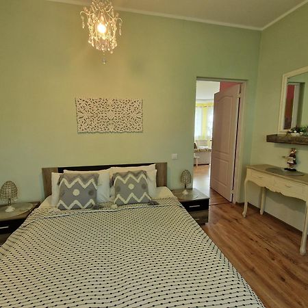 Boutigue City House With Terrace And Garden Free Parking Рига Екстериор снимка
